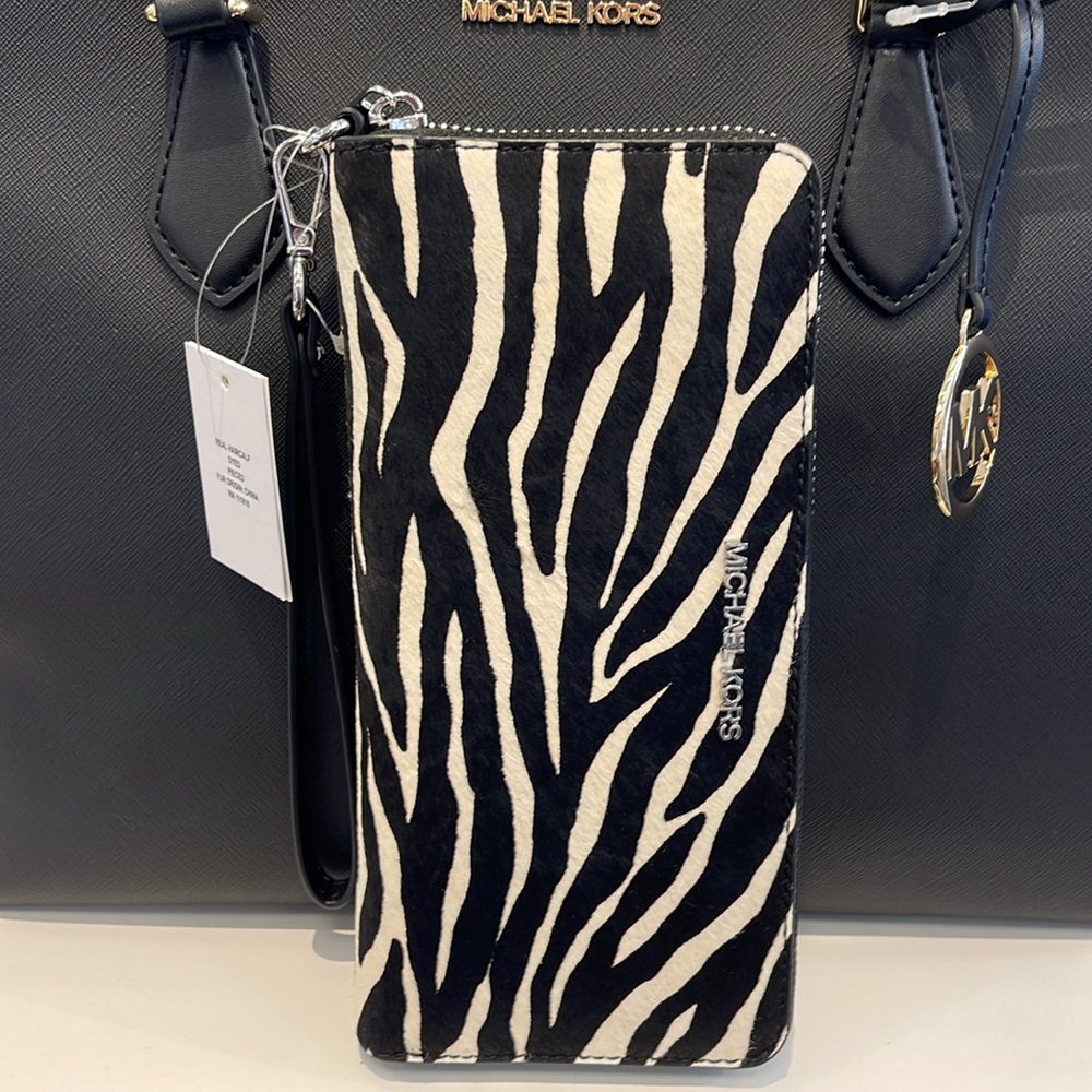 MICHAEL KORS Large Continental Wristlet Phone Case Wallet Exotic Print Hair Calf - Picture 12 of 16